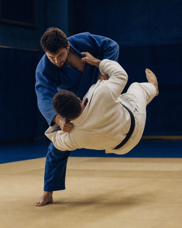 Tatami du dojo pendant un cours de judo